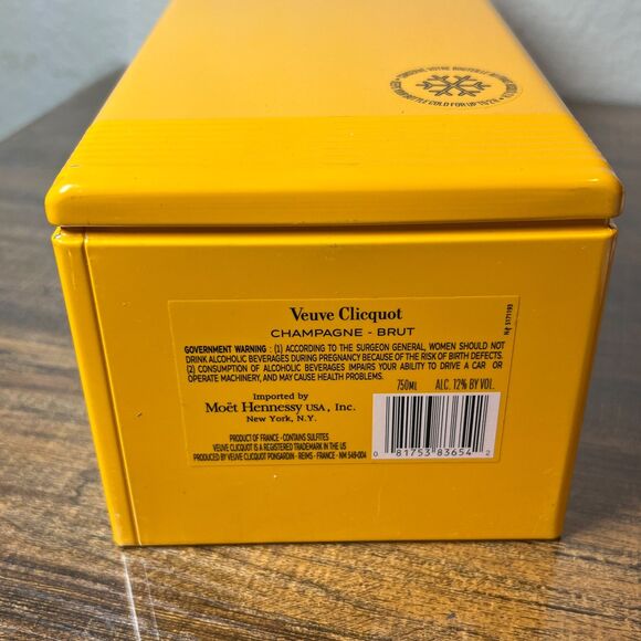 SMEG x Veuve Clicquot Champagne Yellow Fridge Style Promotion Empty Bottle Case - Picture 7 of 9
